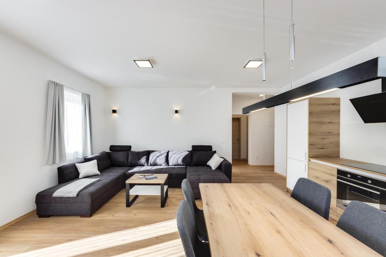 Chic Apartments With Balcony And Spa In Mojstrana Exterior photo