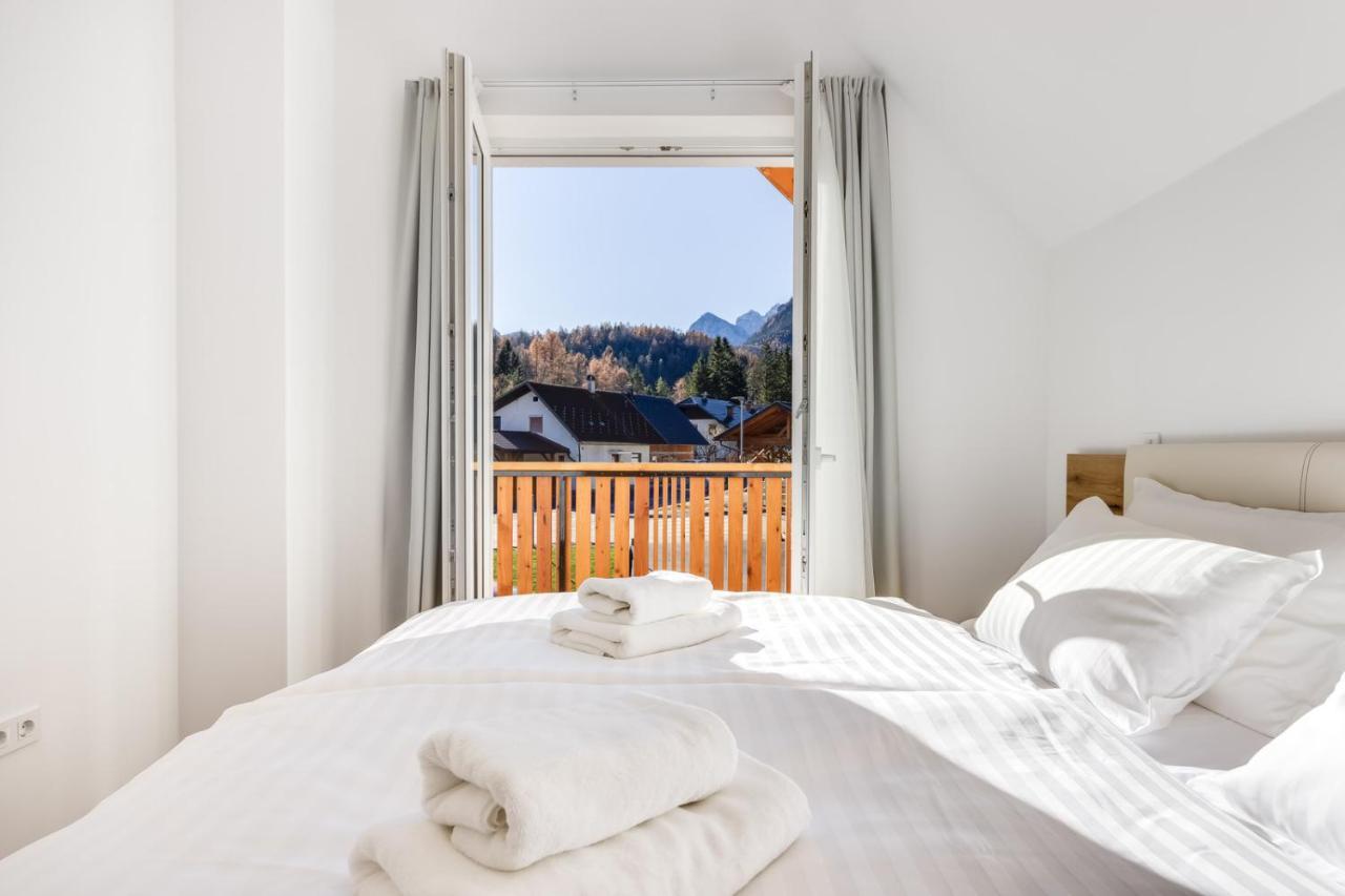 Chic Apartments With Balcony And Spa In Mojstrana Exterior photo